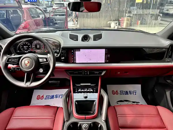 Porsche Cayenne 2024