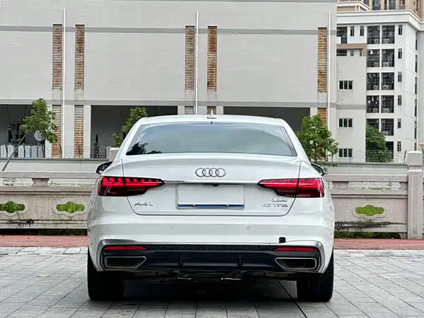 Audi A4L 2021
