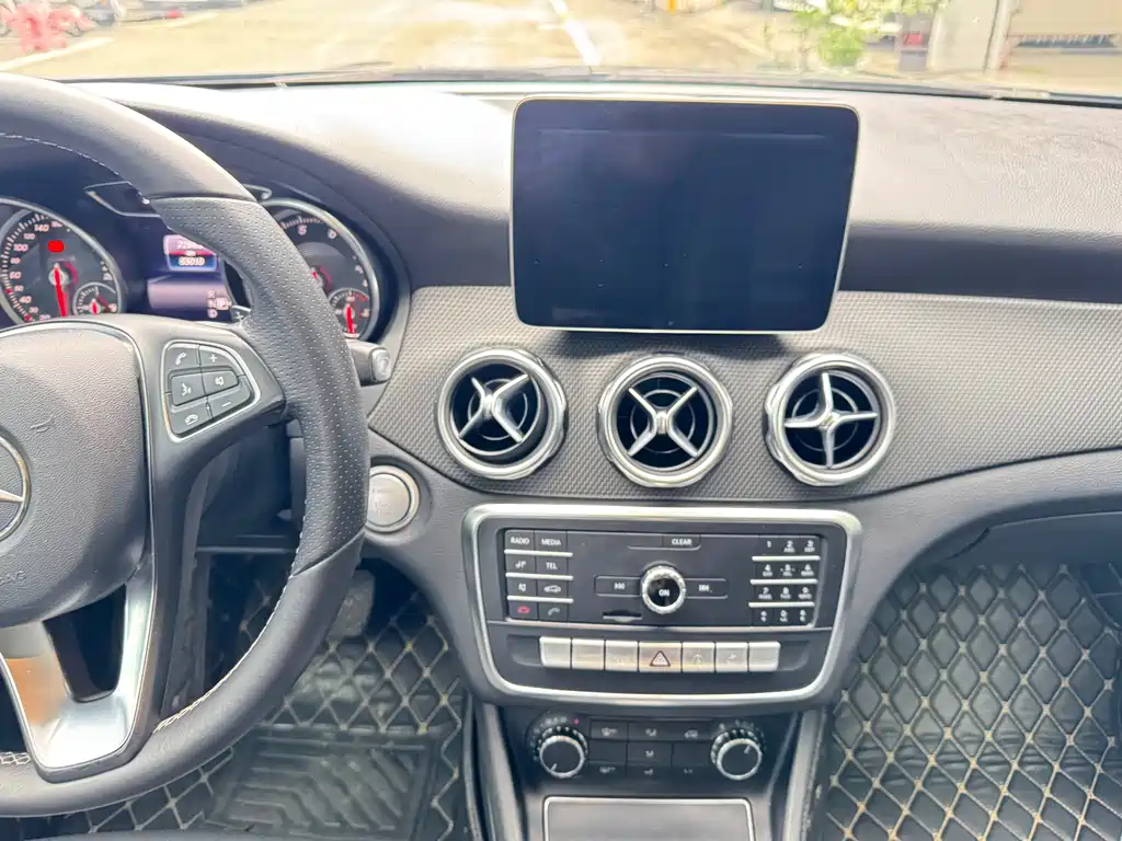 Mercedes-Benz GLA 2019 — фото 10