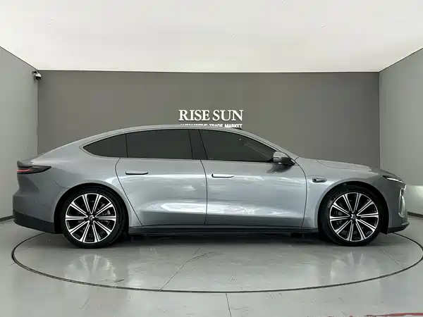 NIO ET7 2024
