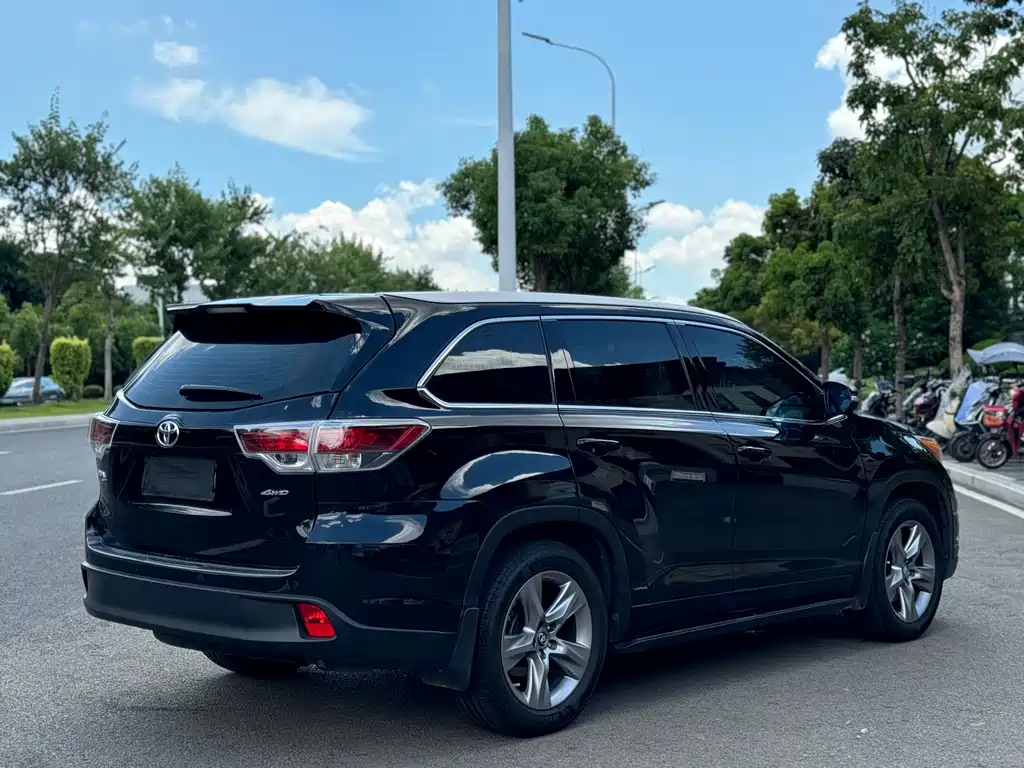 Toyota Highlander 2017 — фото 15