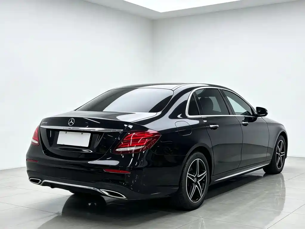 Mercedes-Benz E-Class 2020 — фото 10