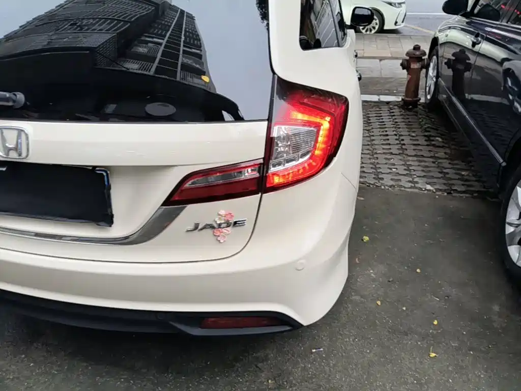 Honda Jade 2015 — фото 8