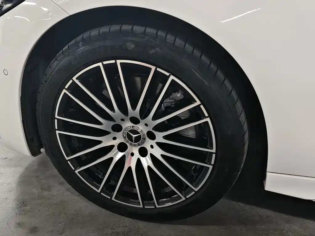 Mercedes-Benz C-Class 2023
