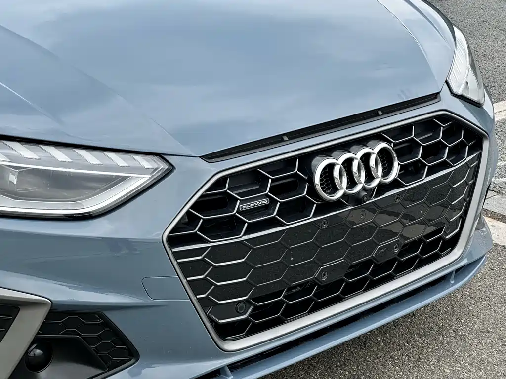 Audi A4L 2022 — фото 9