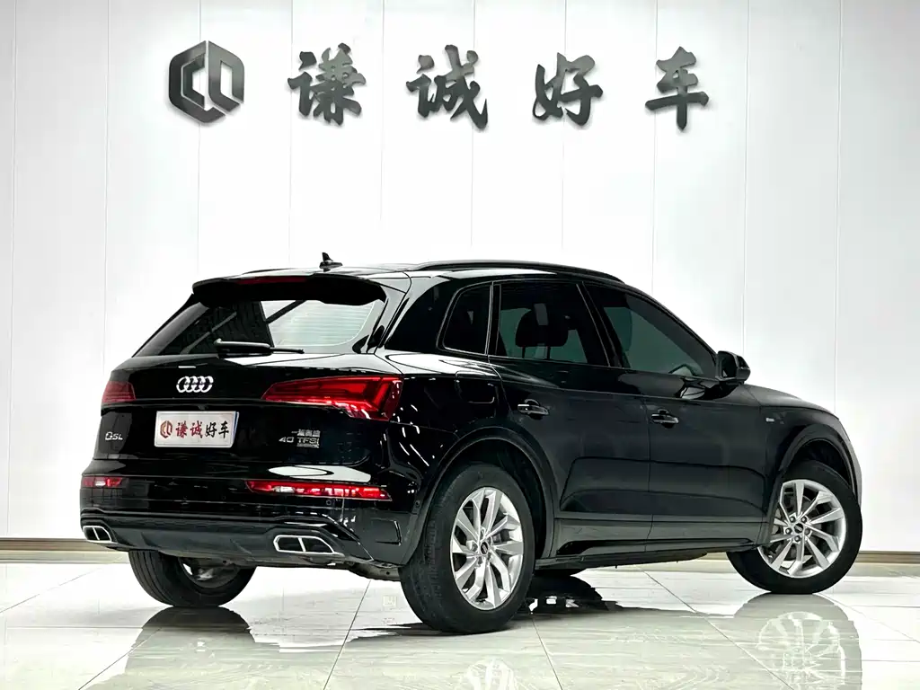 Audi Q5L 2022 — фото 17
