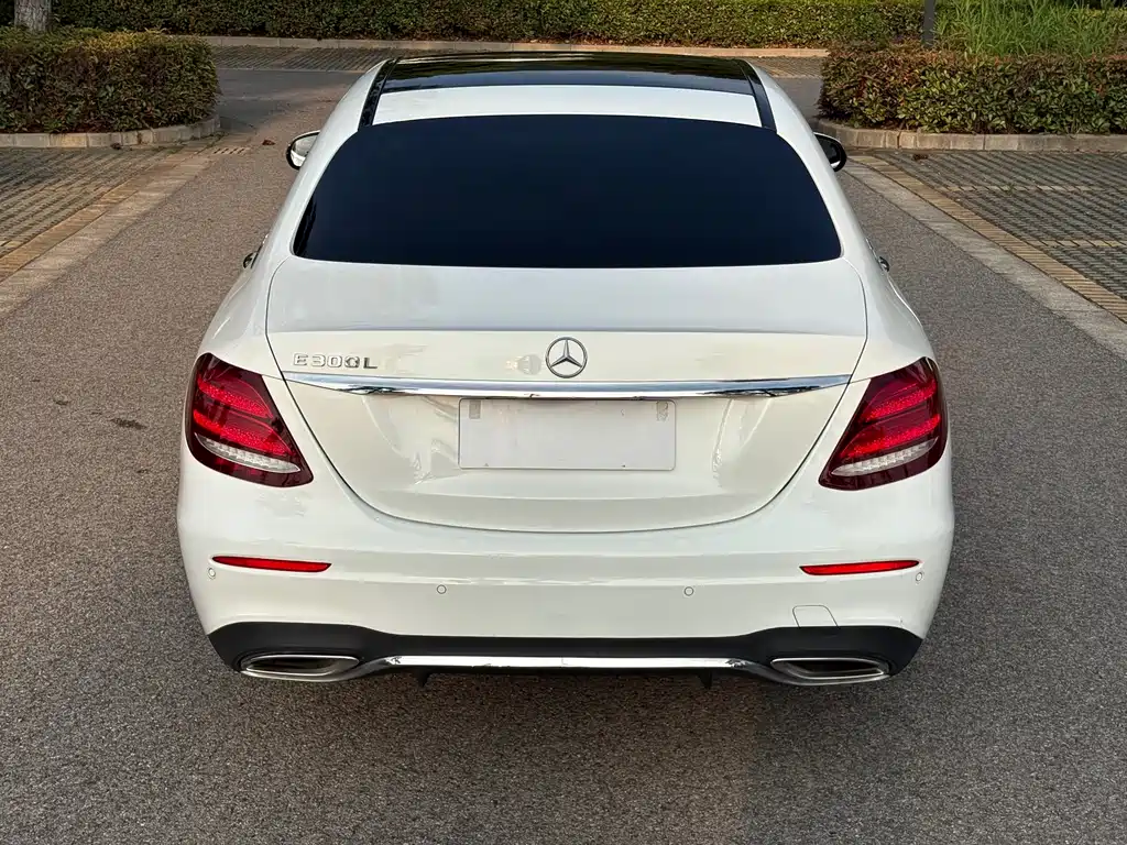 Mercedes-Benz E-Class 2020 — фото 35