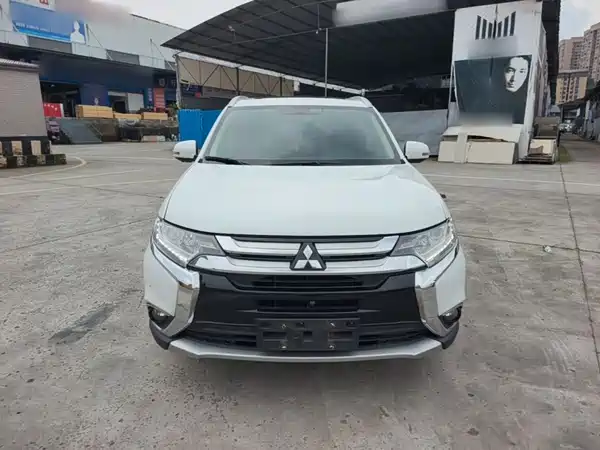 Mitsubishi Outlander 2018