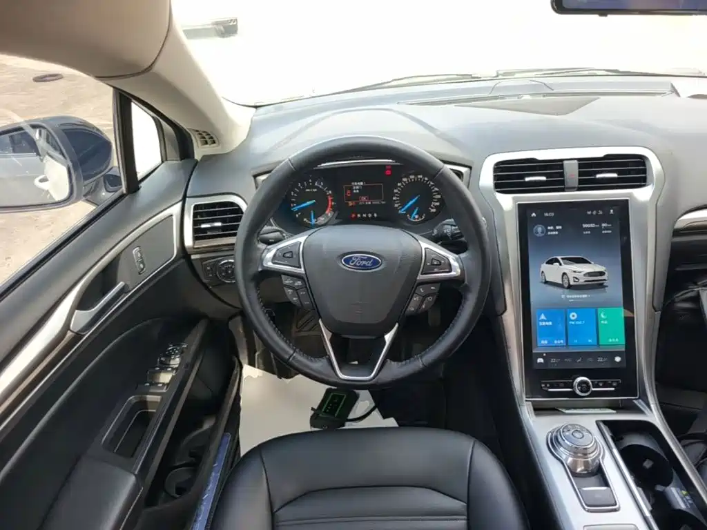 Ford Mondeo 2020 — фото 11