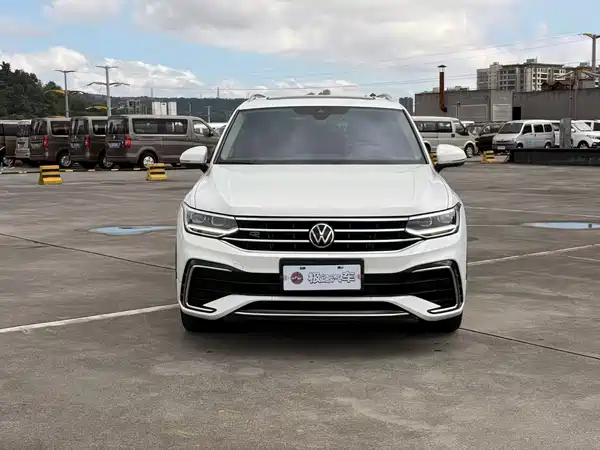 Volkswagen Tiguan L 2024