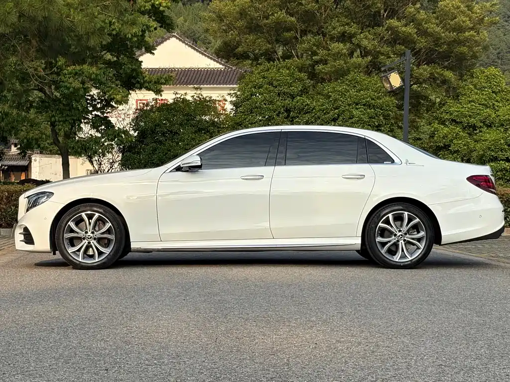 Mercedes-Benz E-Class 2020 — фото 4