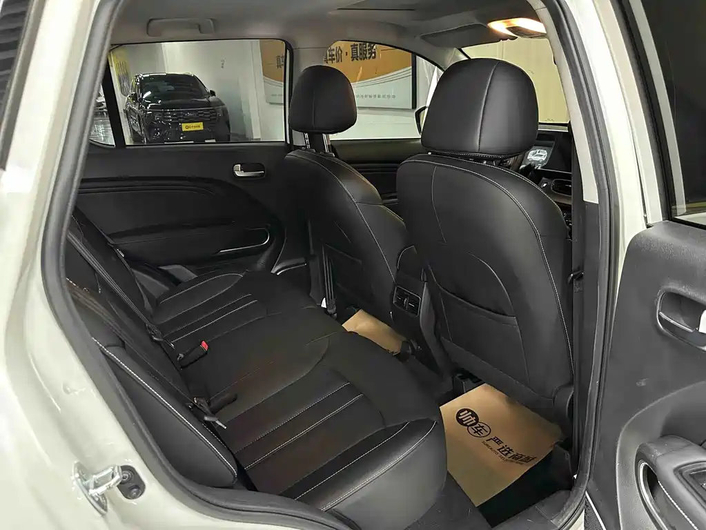 GAC Trumpchi GS3 2023 — фото 11