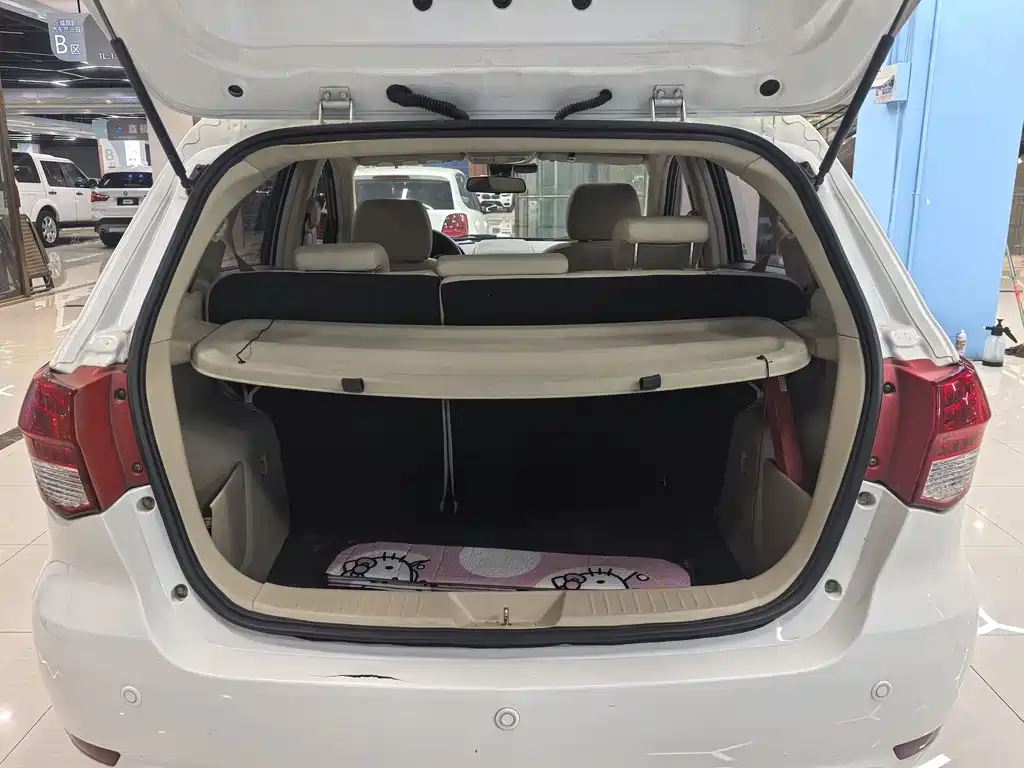 BAIC E-Series 2013 — фото 14
