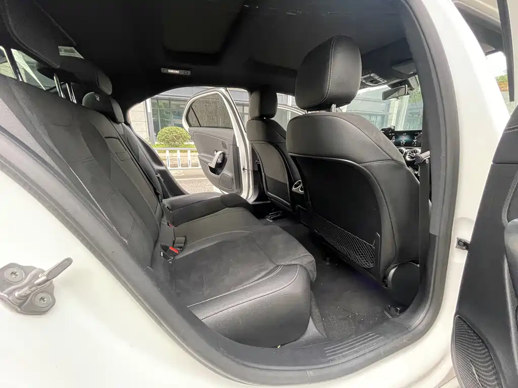 Mercedes-Benz A-Class 2020 — фото 6
