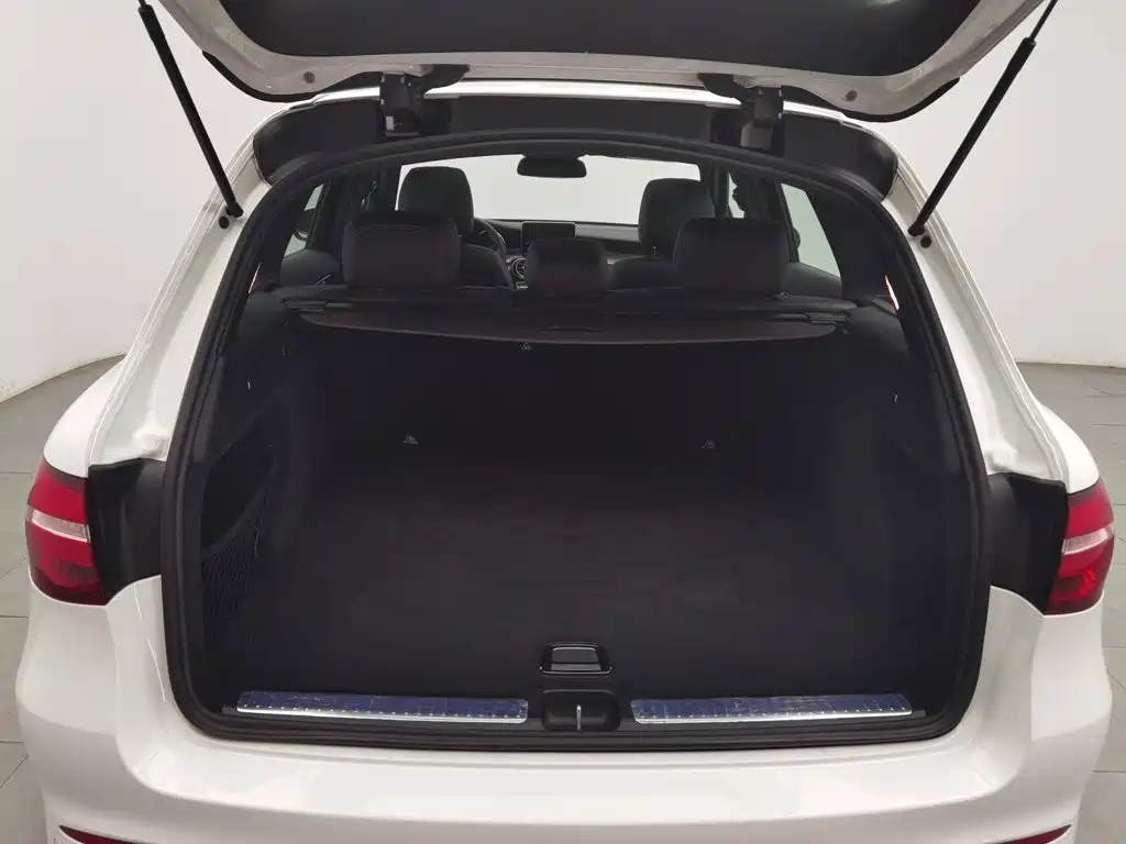 Mercedes-Benz GLC 2017 — фото 16