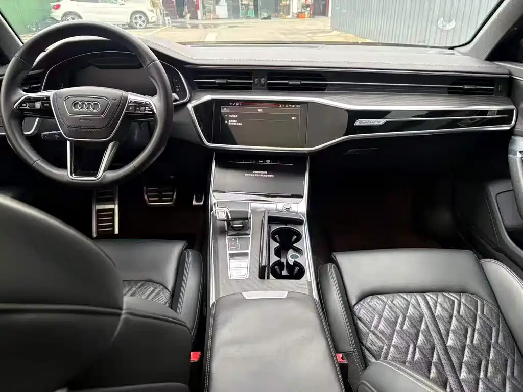 Audi A6L 2025
