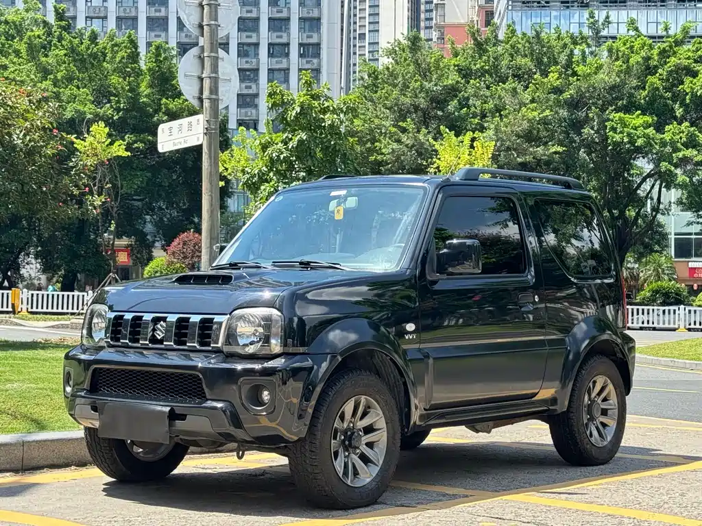 Suzuki Jimny 2018 — фото 1