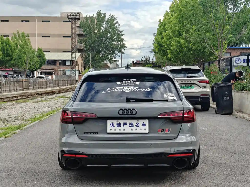Audi A4 2022 — фото 9