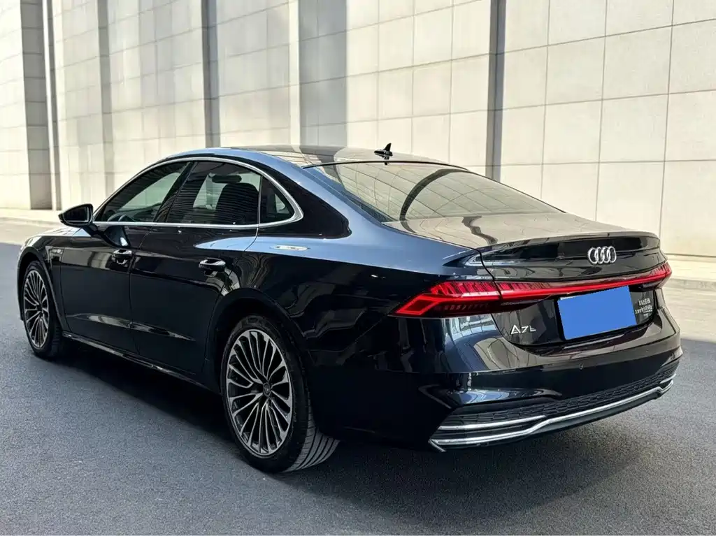Audi A7L 2024 — фото 13