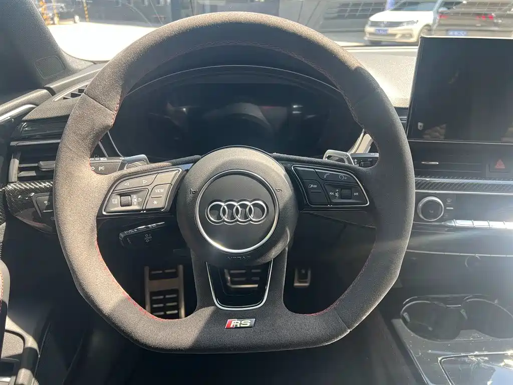 Audi RS 4 2026 — фото 12