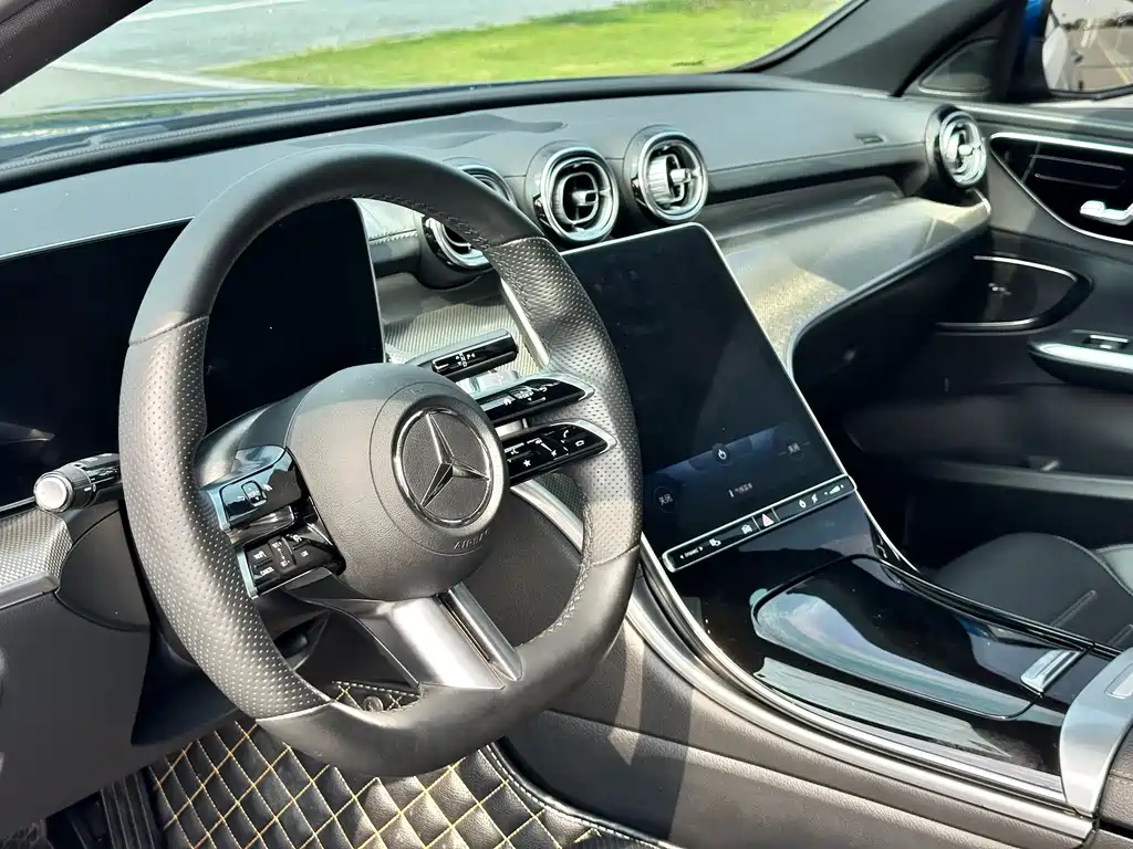 Mercedes-Benz C-Class 2022 — фото 9