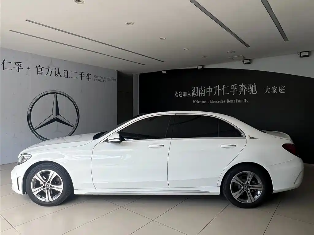Mercedes-Benz C-Class 2021 — фото 11