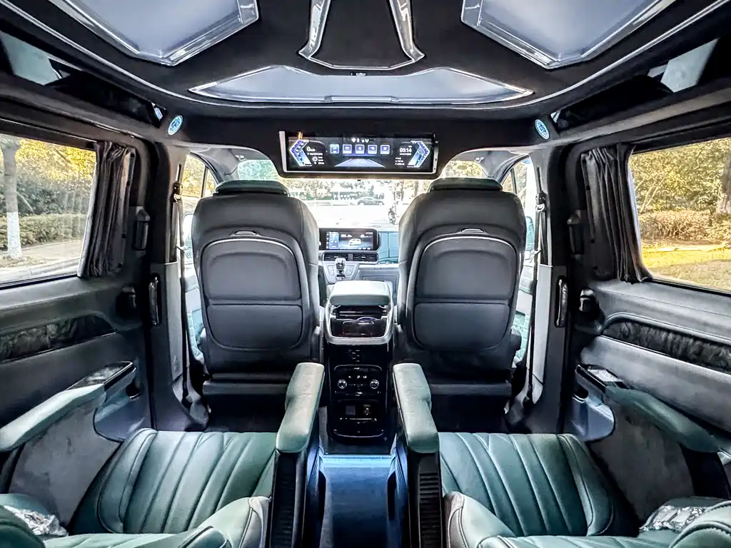 Ford Tourneo 2026 — фото 14