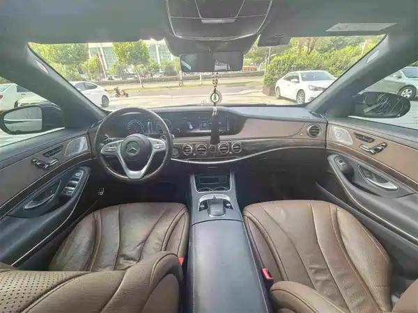 Mercedes-Benz S-Class 2020