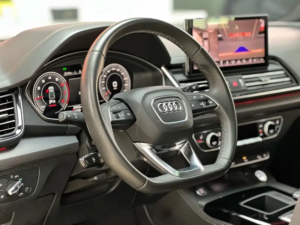 Audi Q5L 2023 — фото 7