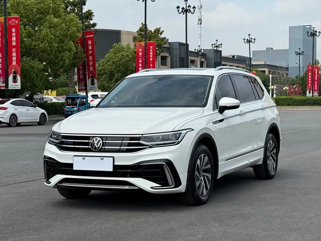 Volkswagen Tiguan L PHEV 2023