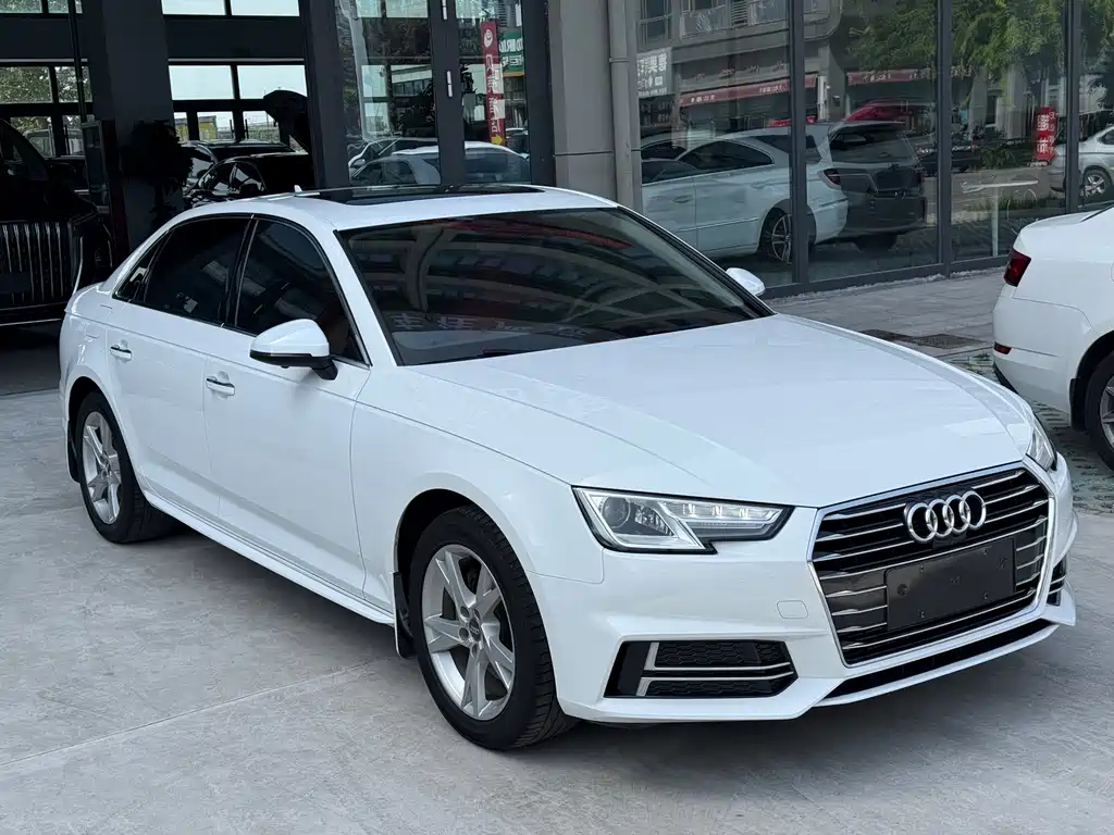 Audi A4L 2019 — фото 6
