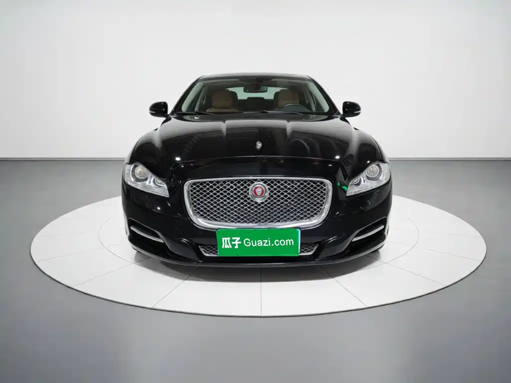 Jaguar XJ 2015 — фото 2