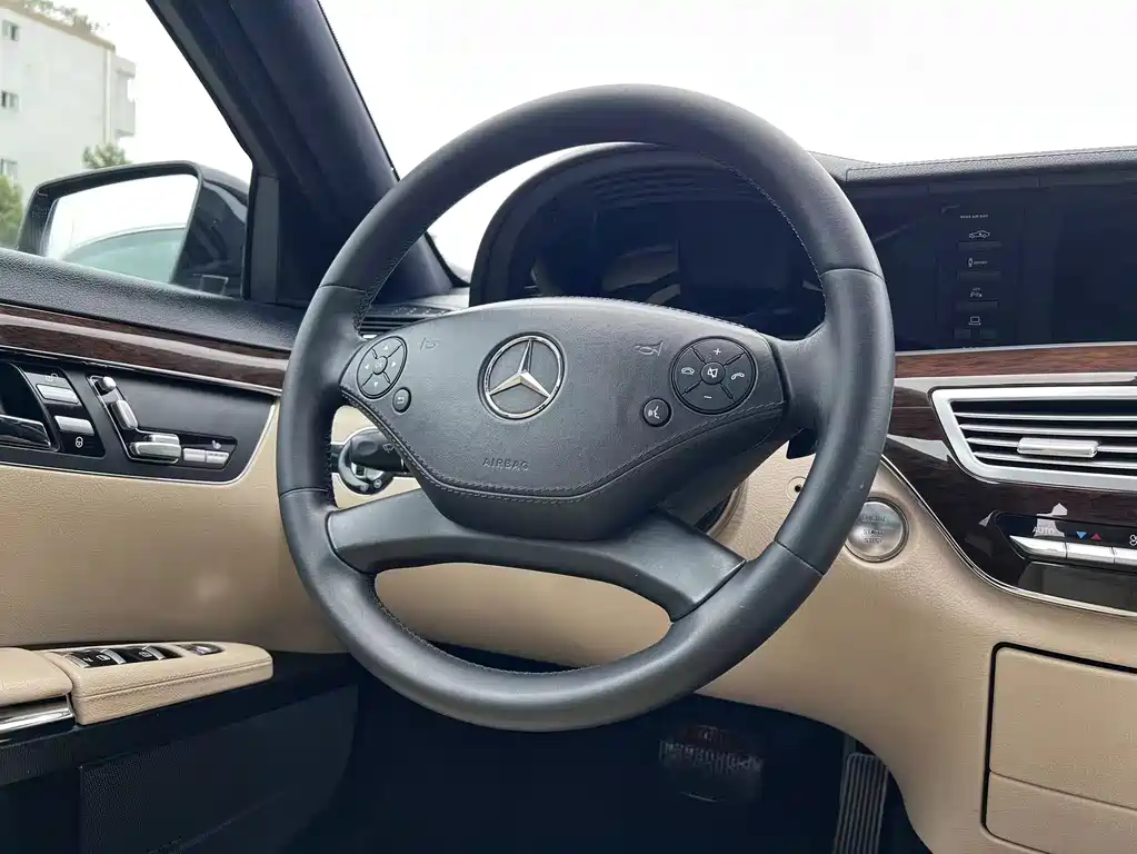 Mercedes-Benz S-Class 2011 — фото 12
