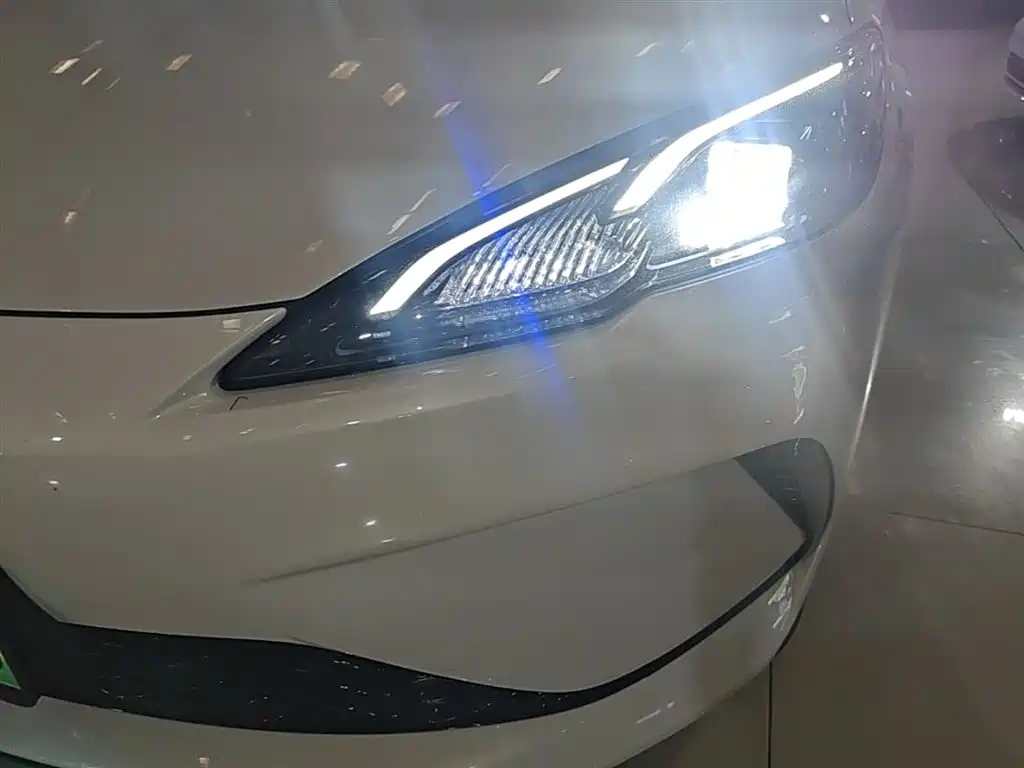 BYD Seal 05 DM-i 2025 — фото 24