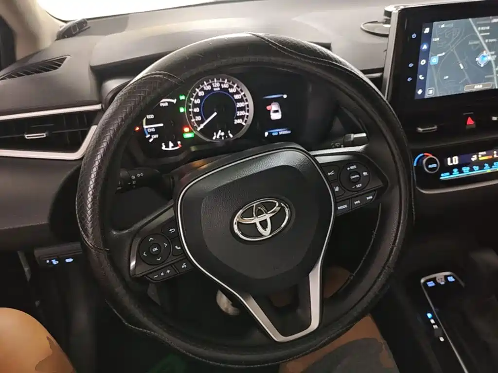 Toyota Corolla 2021 — фото 11