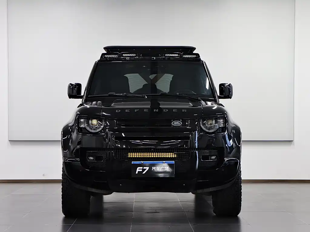 Land Rover Defender 2023 — фото 2