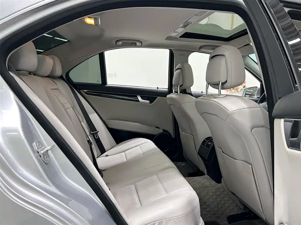 Mercedes-Benz C-Class 2013 — фото 13