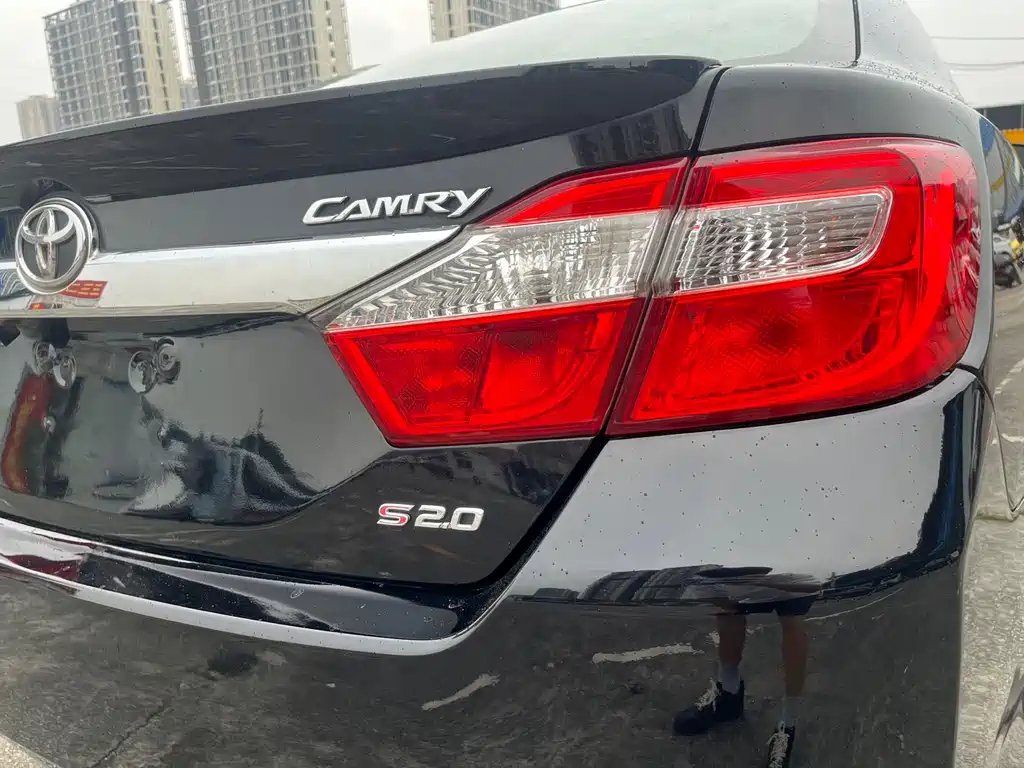 Toyota Camry 2014 — фото 18