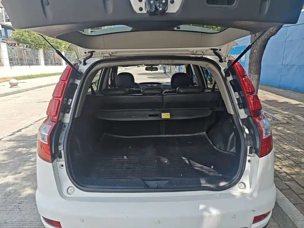 Geely GX7 2015 — фото 19
