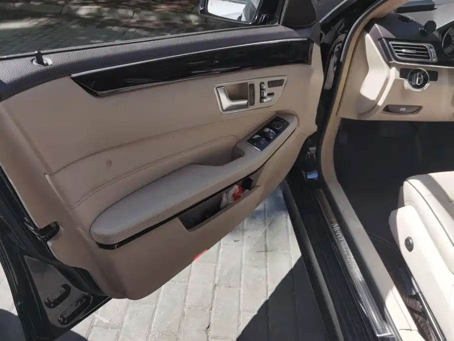 Mercedes-Benz E-Class 2015