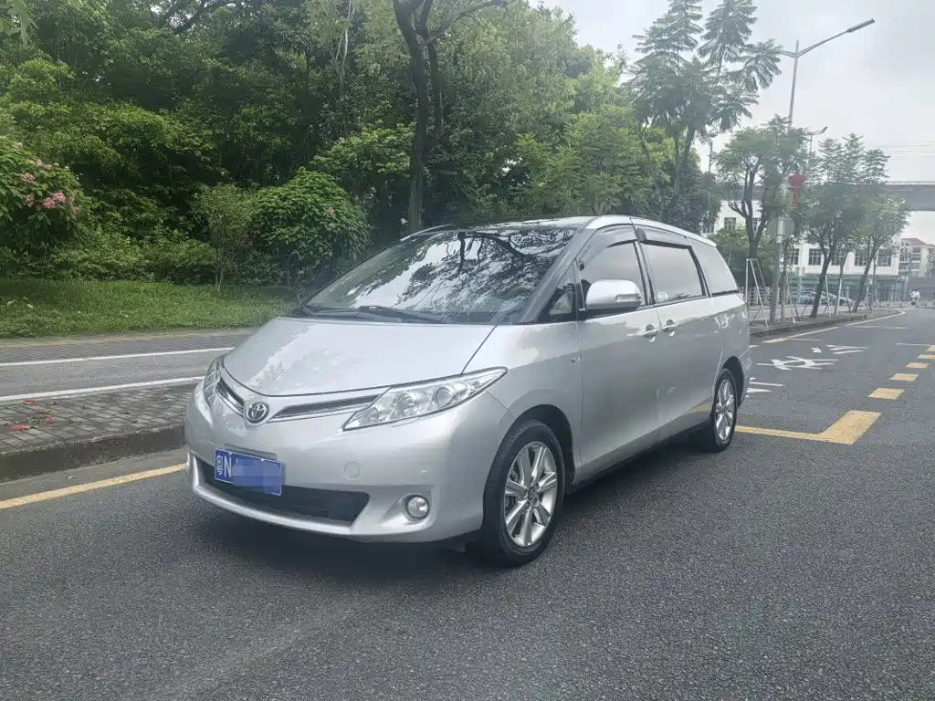 Toyota Previa 2012