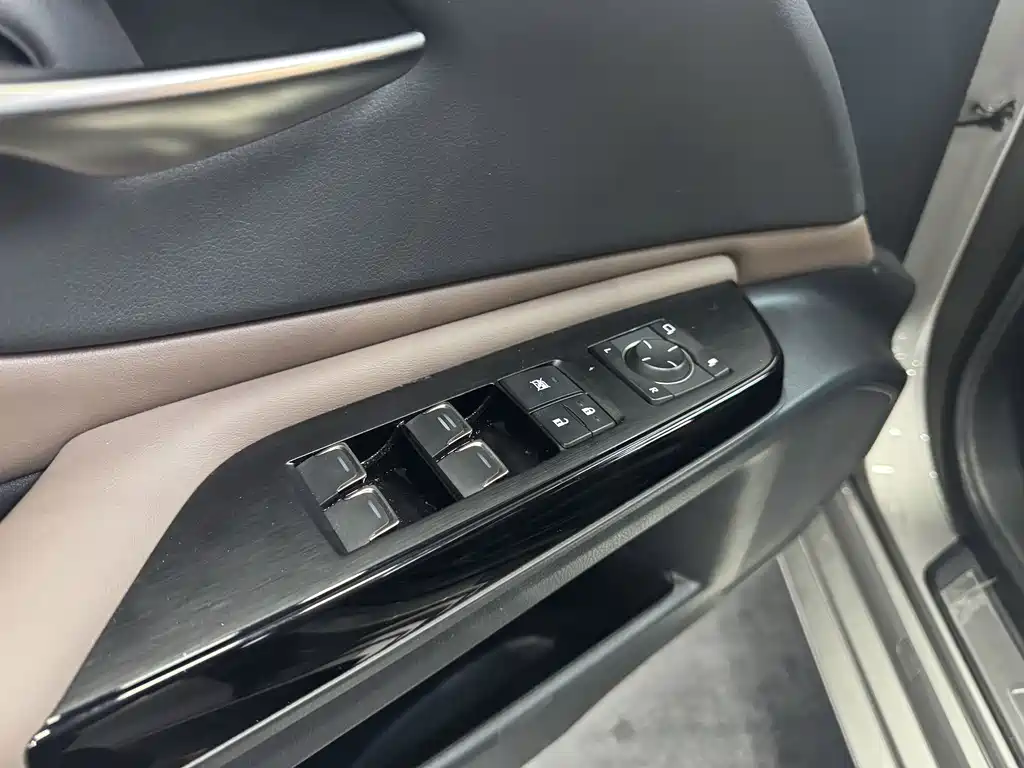 Lexus ES 2022 — фото 12