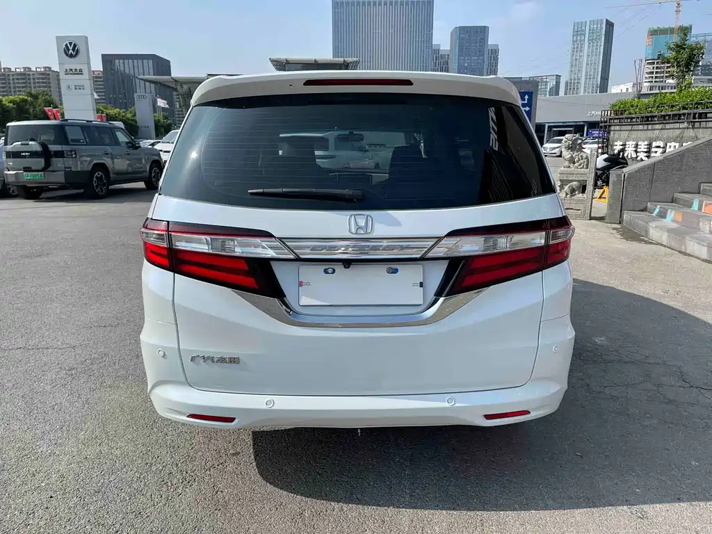 Honda Odyssey 2018 — фото 16