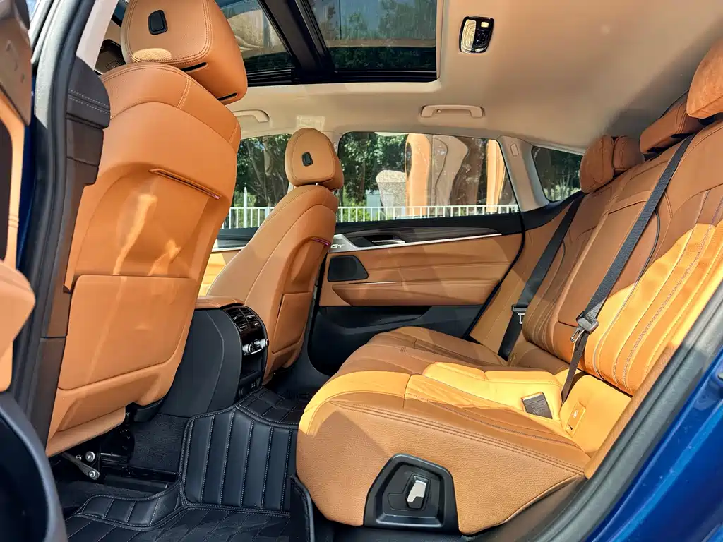 BMW 6 Series GT 2021 — фото 16