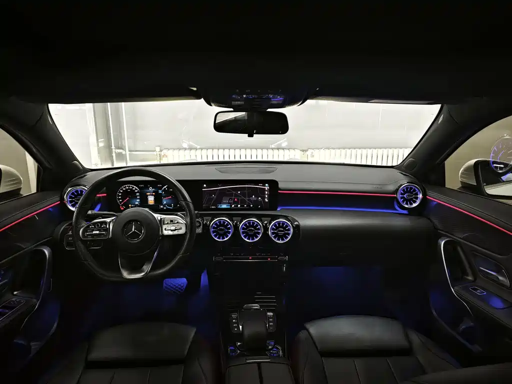 Mercedes-Benz A-Class 2022 — фото 11