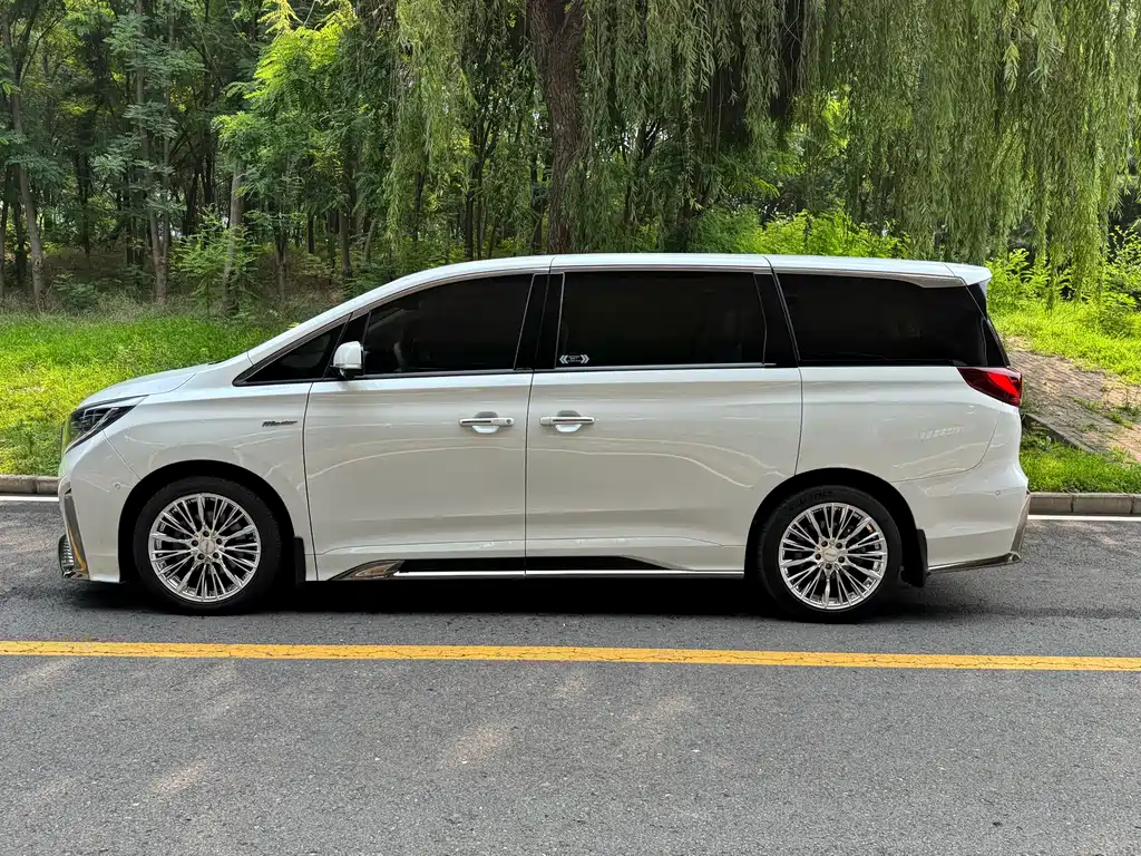GAC Motor Trumpchi M8 2022