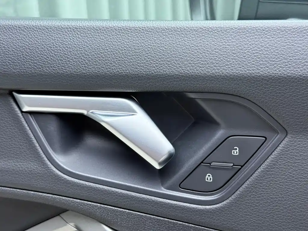 Audi Q3 2023 — фото 13