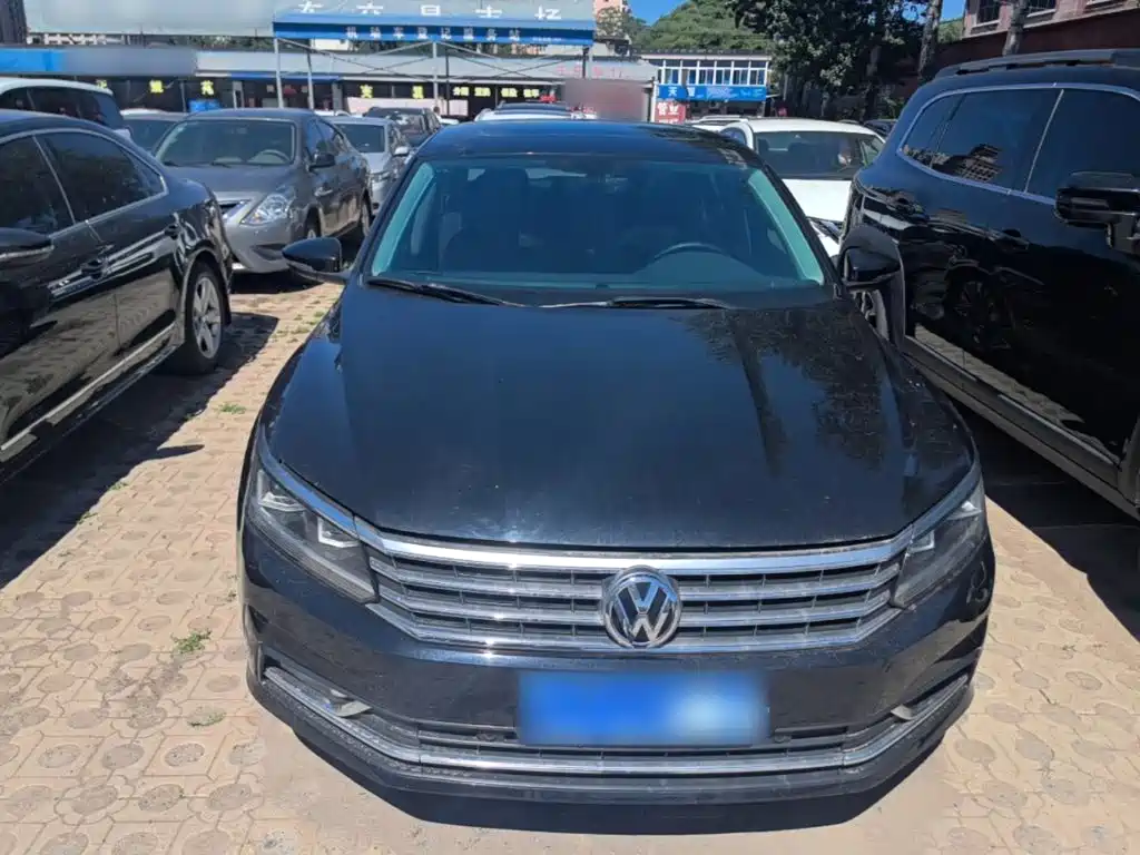 Volkswagen Passat 2017 — фото 3