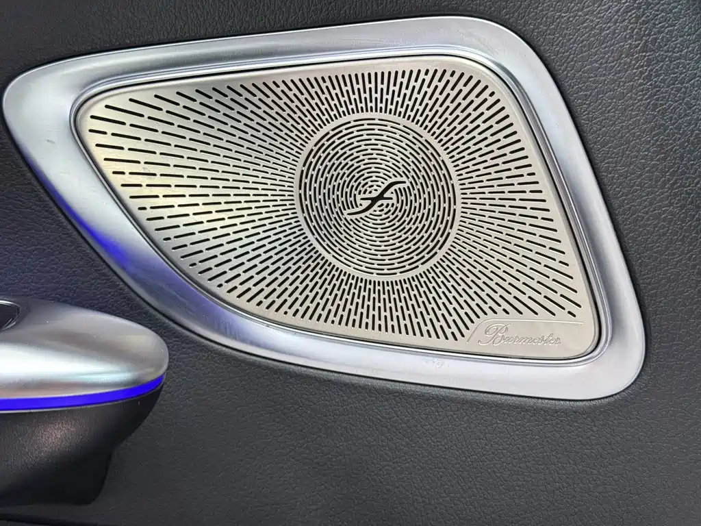 Mercedes-Benz C-Class 2023 — фото 8