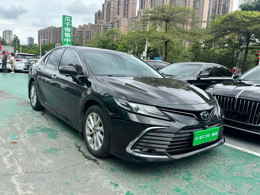 Toyota Camry 2022 — фото 3